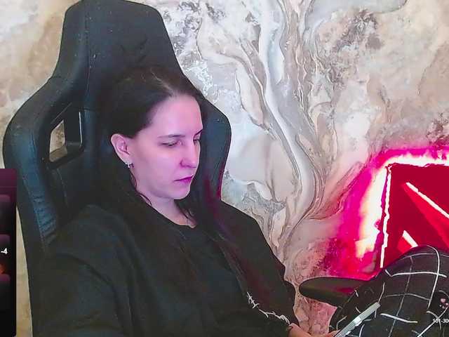 IrwiTomboy's BongaCams show and profile