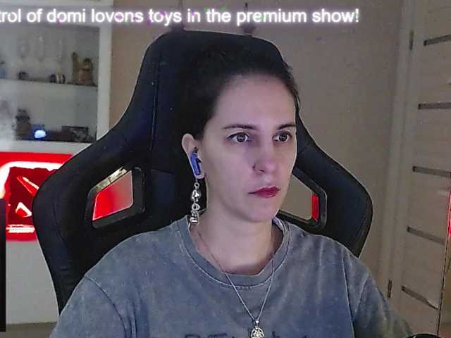 Live room thumbnail for IrwiTomboy