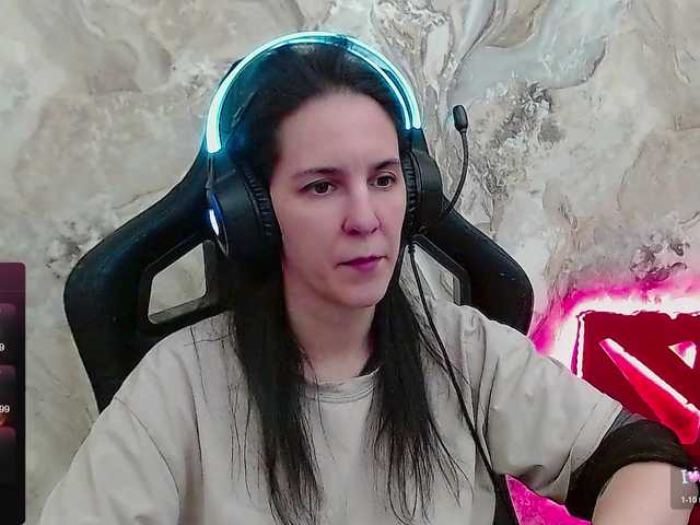 IrwiTomboy's BongaCams show and profile