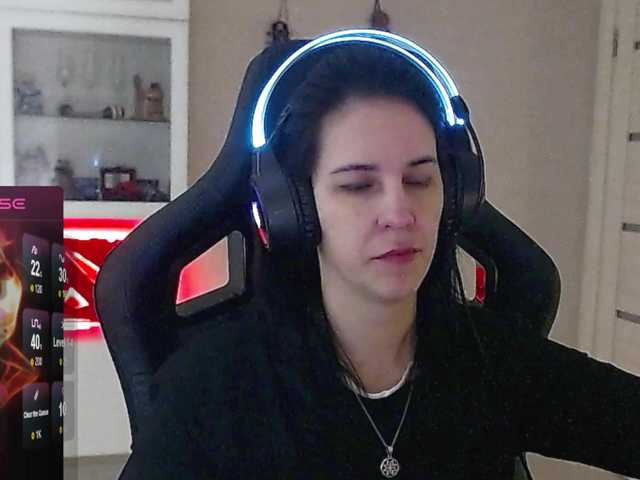 IrwiTomboy live cam preview