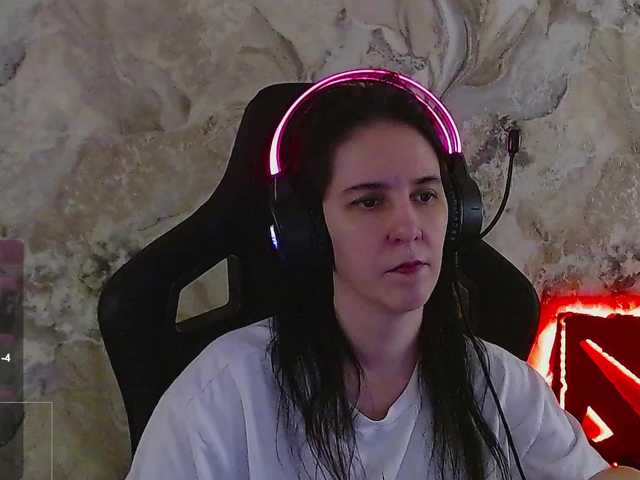 IrwiTomboy live cam on BongaCams