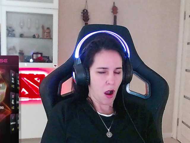 IrwiTomboy live cam preview