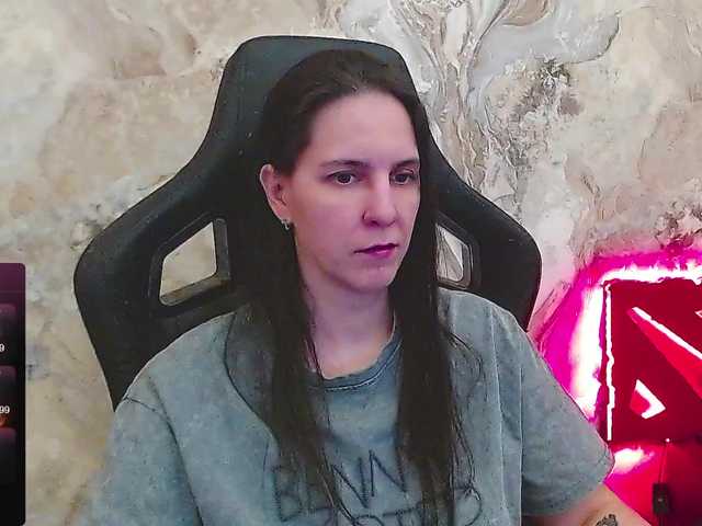 IrwiTomboy's BongaCams show and profile