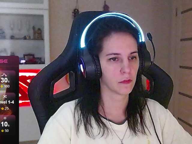 IrwiTomboy live cam preview