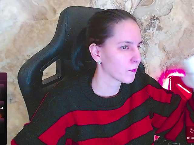 IrwiTomboy's BongaCams show and profile