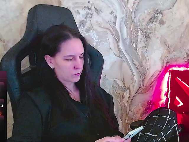 IrwiTomboy's BongaCams show and profile