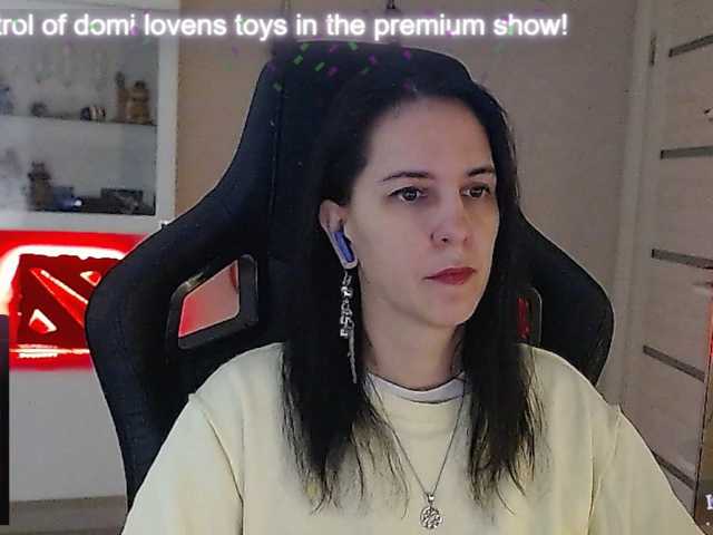 IrwiTomboy live cam on BongaCams