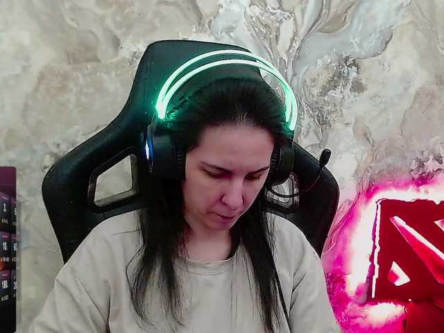 IrwiTomboy's BongaCams show and profile