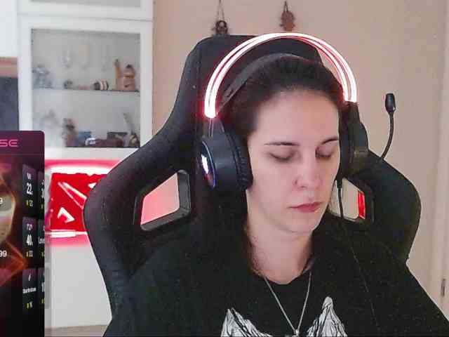 IrwiTomboy webcam