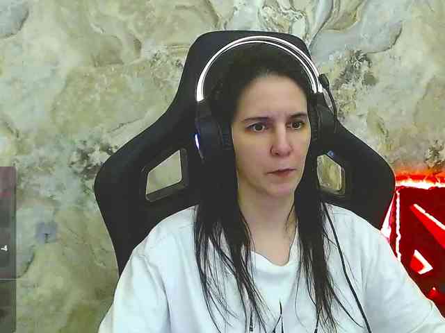 IrwiTomboy webcam