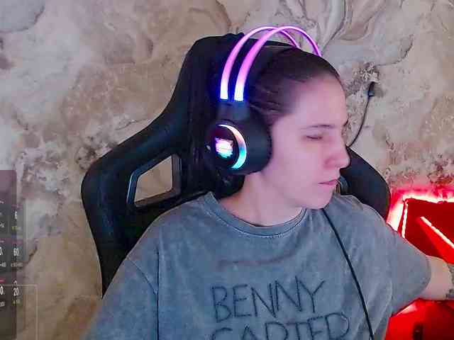 IrwiTomboy webcam