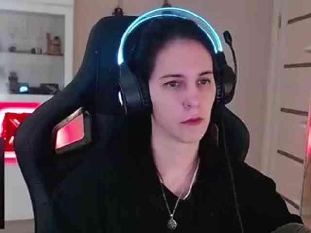 IrwiTomboy webcam