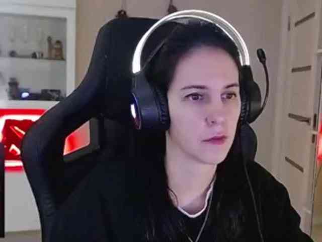 IrwiTomboy webcam