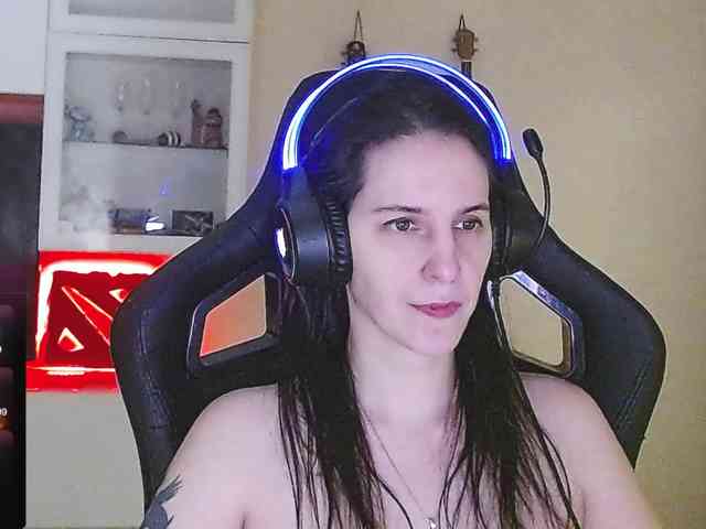 IrwiTomboy webcam