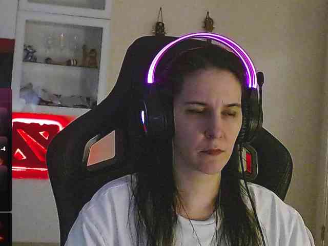 IrwiTomboy webcam