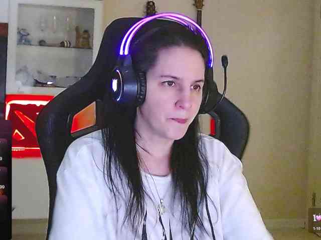 IrwiTomboy webcam