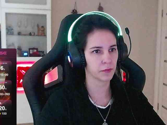Irwitomboy's cam show statistics and live stream