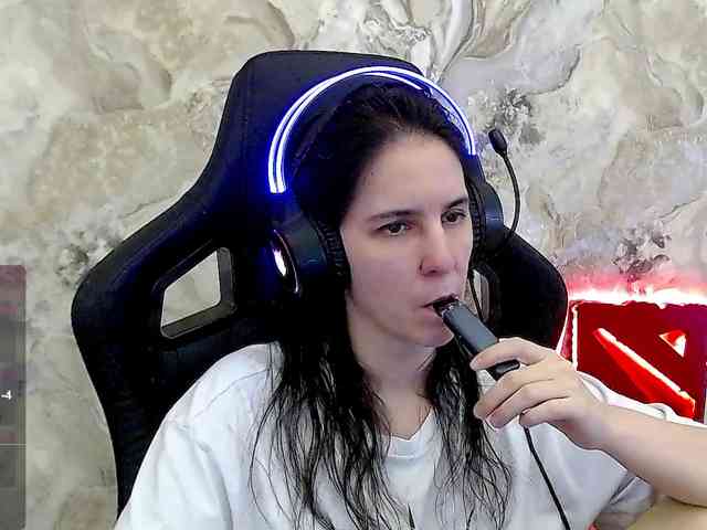 IrwiTomboy webcam
