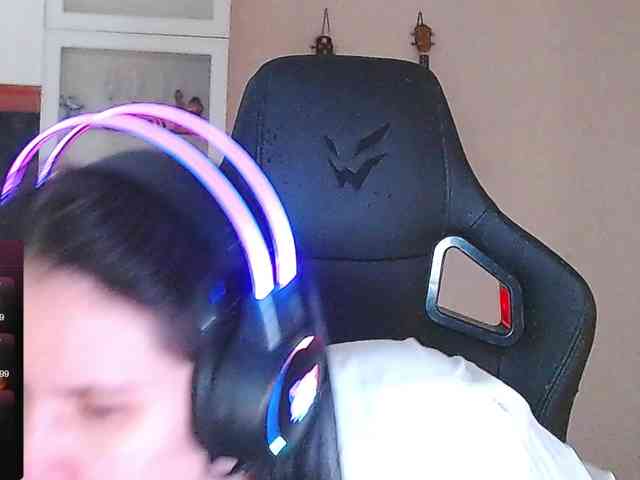 IrwiTomboy webcam