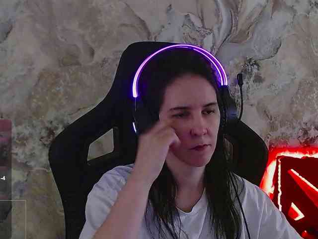 IrwiTomboy webcam
