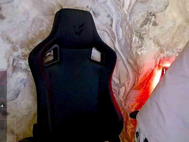 IrwiTomboy webcam