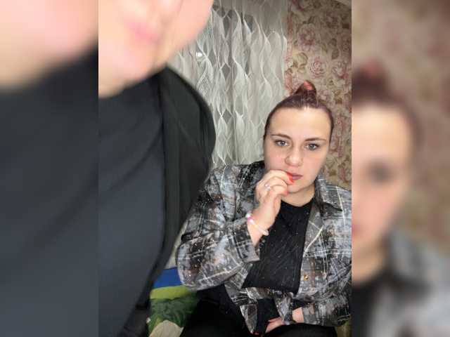 Olesya4515 live cam on BongaCams
