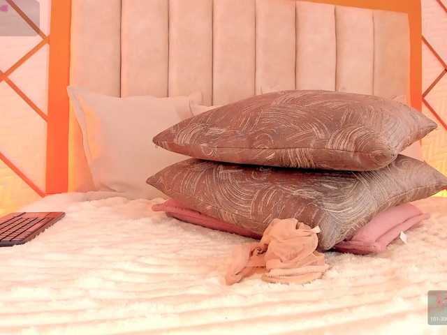 TahliaMoreau live cam preview