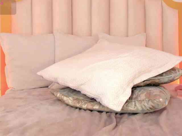 TahliaMoreau webcam