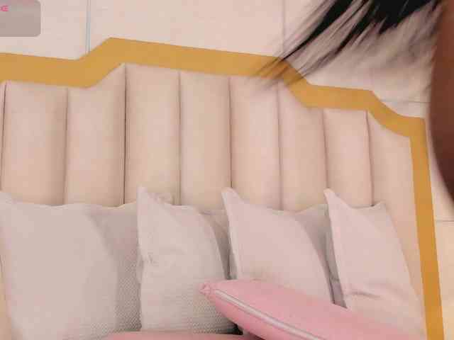 TahliaMoreau webcam