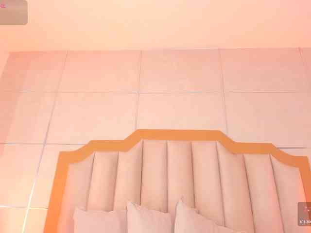 TahliaMoreau webcam