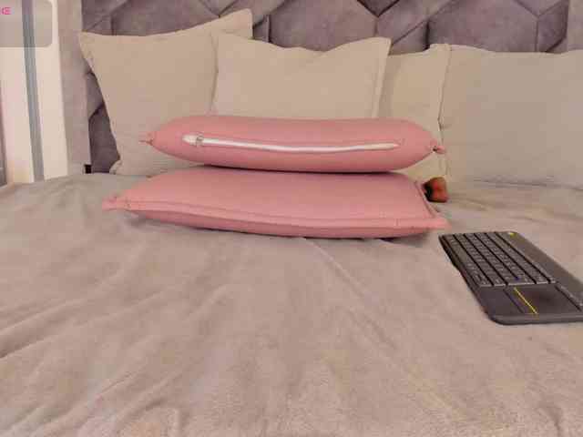 TahliaMoreau webcam