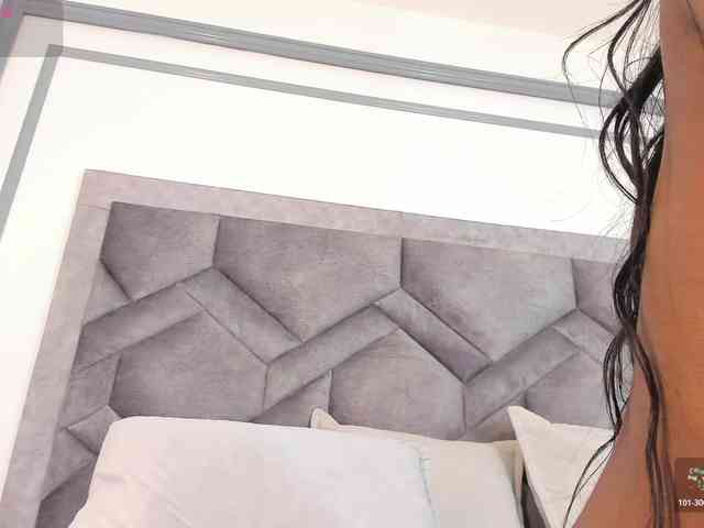 TahliaMoreau webcam