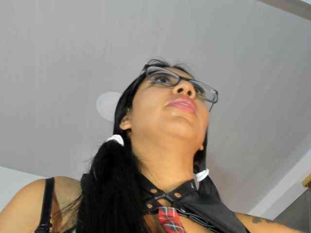 Hot-fetish69's cam show statistics and live stream