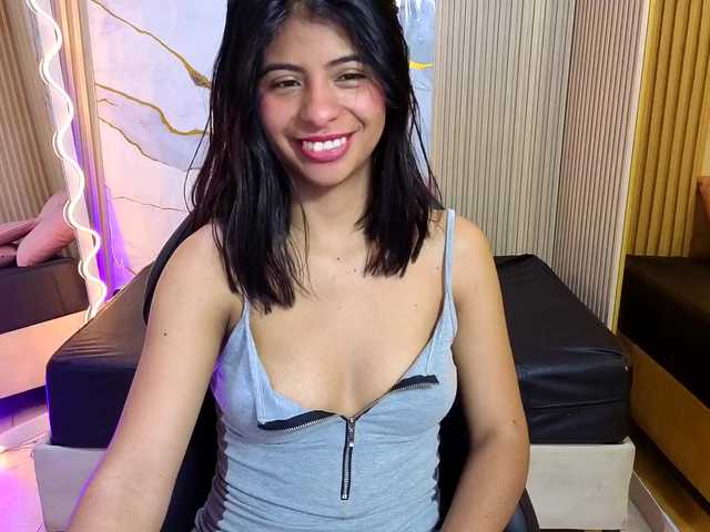 Sandyy-tay live cam on BongaCams