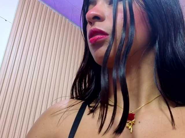 Sandyy-tay live cam on BongaCams