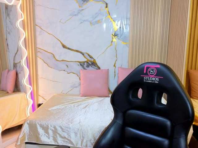 Sandyy-tay live cam on BongaCams