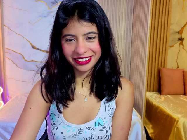 Sandyy-tay live cam on BongaCams