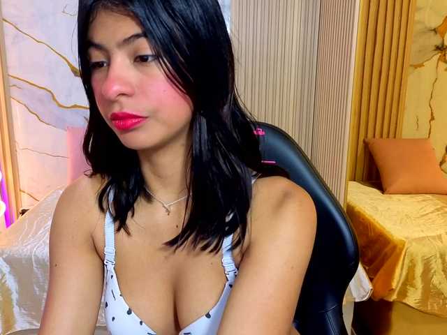 Sandyy-tay live cam on BongaCams
