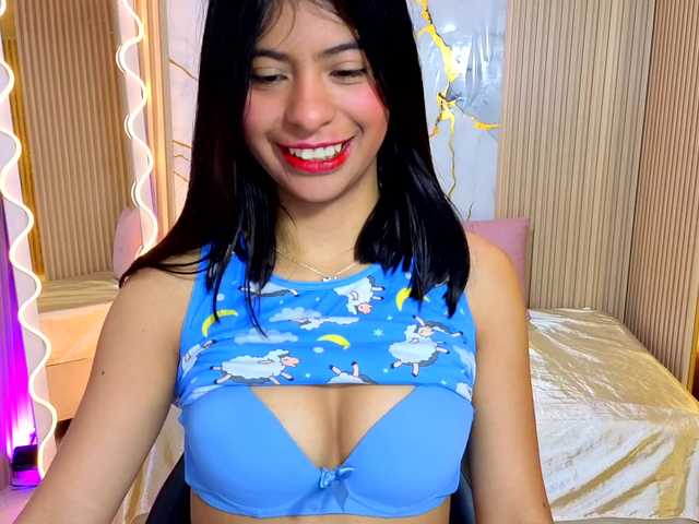Sandyy-tay live cam on BongaCams