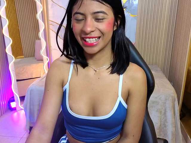 Sandyy-tay live cam on BongaCams