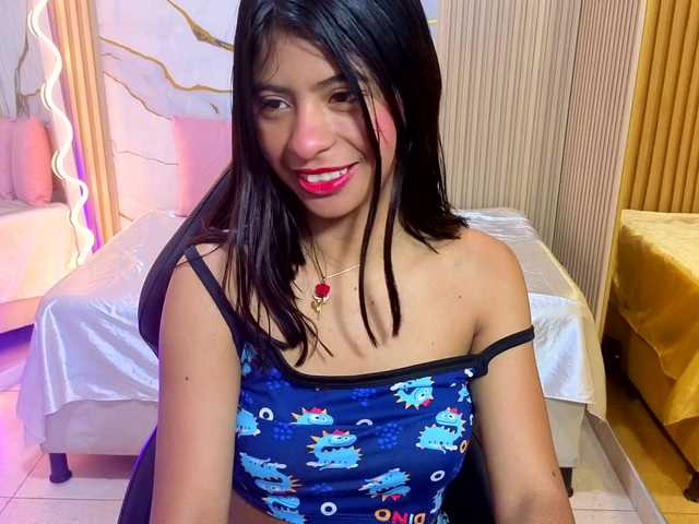 Sandyy-tay live cam on BongaCams