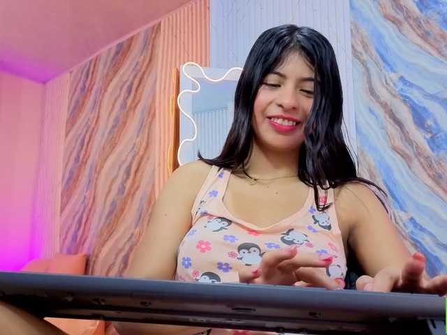Sandyy-tay live cam on BongaCams