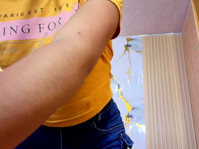 Sandyy-tay live cam on BongaCams