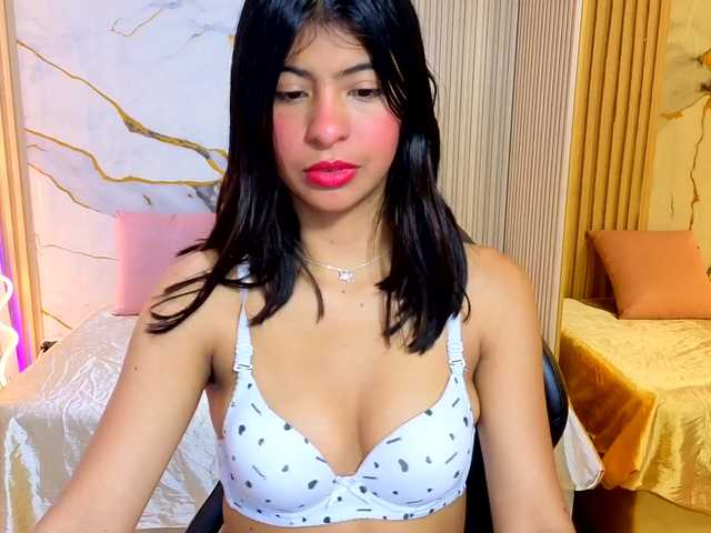 Sandyy-tay live cam on BongaCams