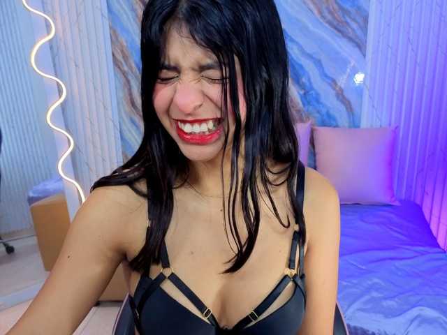 Sandyy-tay live cam on BongaCams
