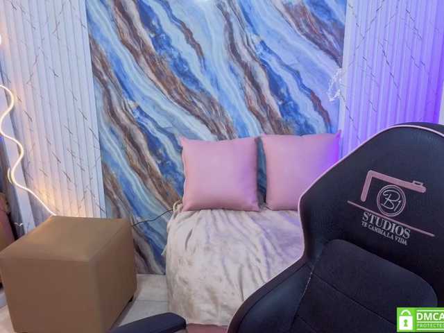 Sandyy-tay live cam on BongaCams