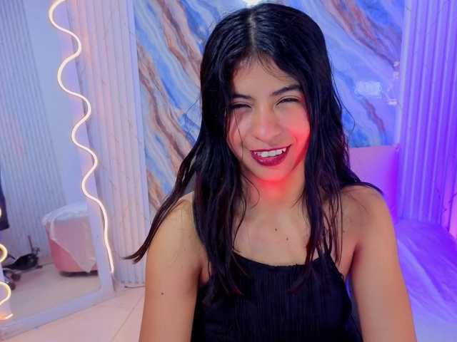 Sandyy-tay live cam on BongaCams