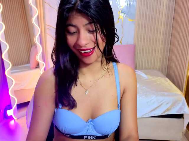 Sandyy-tay live cam on BongaCams