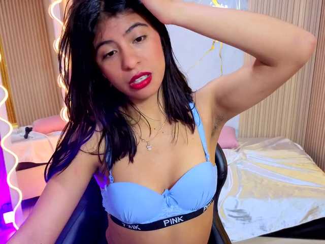 Sandyy-tay live cam on BongaCams
