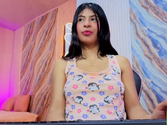 Sandyy-tay live cam on BongaCams